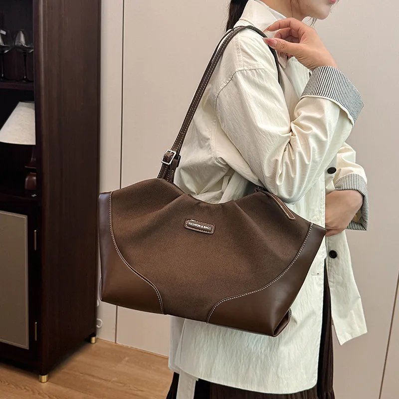 Large Capacity PU Leather Commuter Handbag for Women - Versatile, Stylish Casual Shoulder Bag, Personalized Armpit Bag thumbnail 2