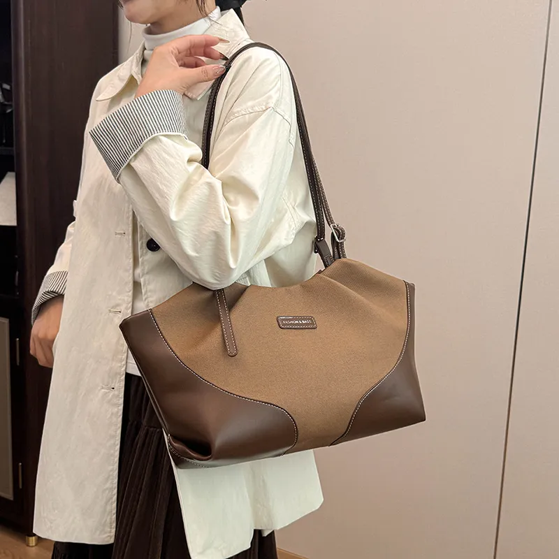Large Capacity PU Leather Commuter Handbag for Women - Versatile, Stylish Casual Shoulder Bag, Personalized Armpit Bag - Image 3