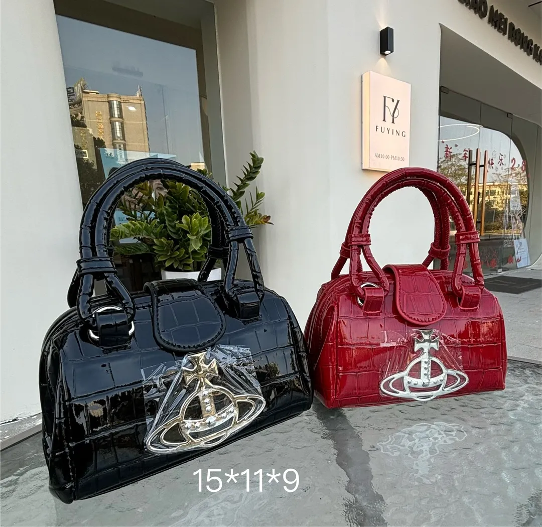 Vintage Crocodile Pattern Patent Leather Mini Crossbody Bag for Women - Elegant Empress Dowager Saturn Hand Chain Clip Bag - Image 1