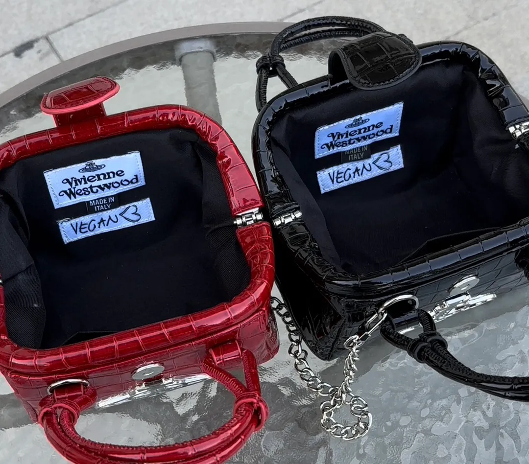 Vintage Crocodile Pattern Patent Leather Mini Crossbody Bag for Women - Elegant Empress Dowager Saturn Hand Chain Clip Bag - Image 3