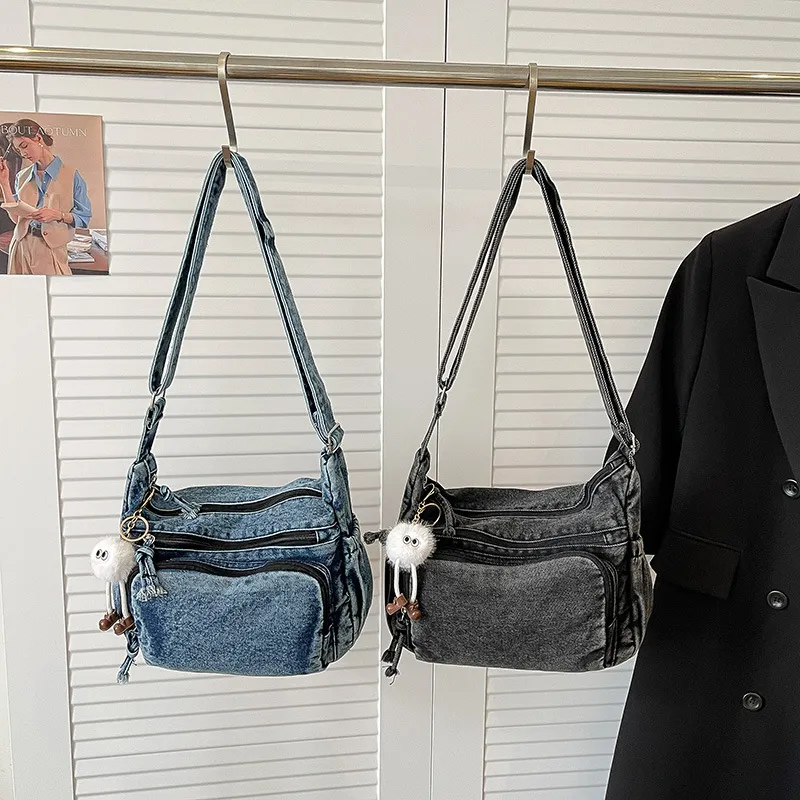 2026 New Autumn Winter Denim Tote Bag Women's Large Capacity Casual Crossbody Bag for College Students Commuting thumbnail 4