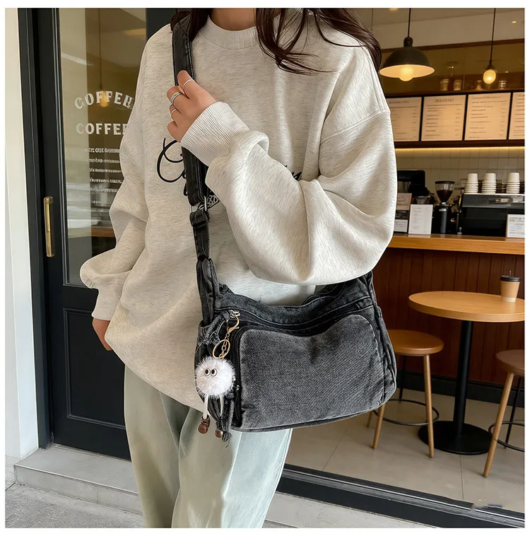2026 New Autumn Winter Denim Tote Bag Women's Large Capacity Casual Crossbody Bag for College Students Commuting showcase 4