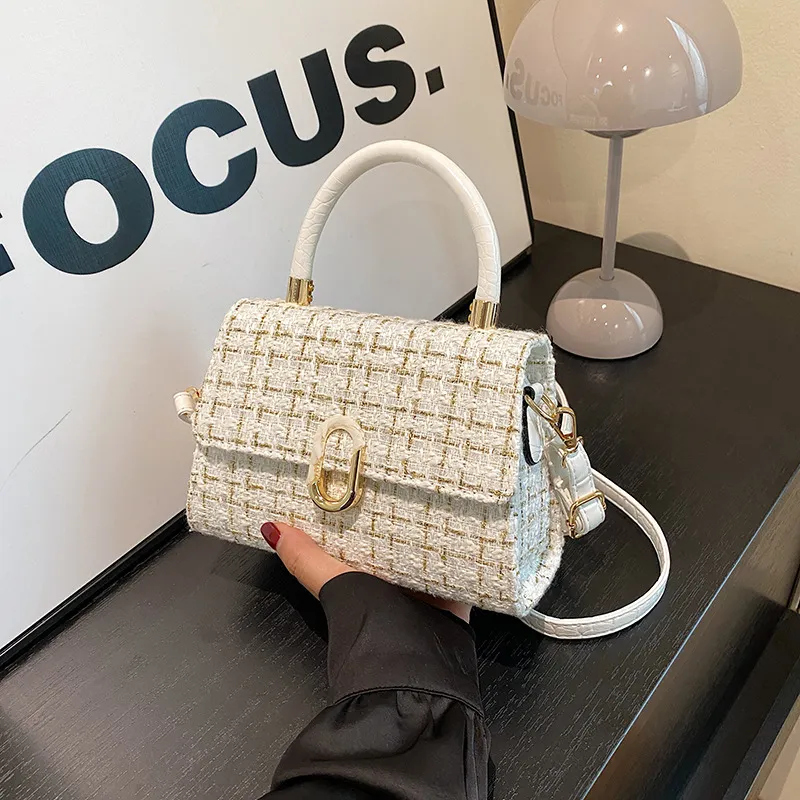 Women's Crocodile Pattern Small Square Crossbody Handbag 2025 - Versatile Fashionable Shoulder Bag for Ladies, Elegant Handheld Purse thumbnail 7