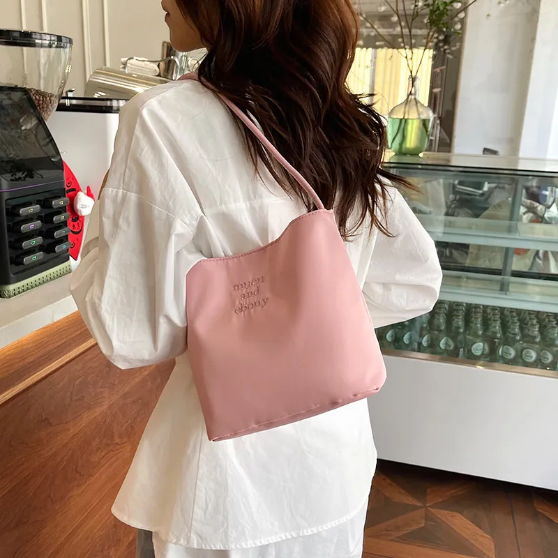 South Korea Style 2024 New Nylon Bucket Bag Women's Casual Versatile Handbag Shoulder Armpit Bag thumbnail 3