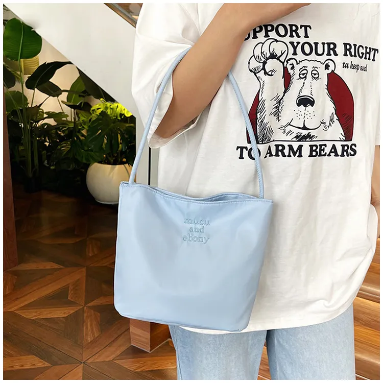 South Korea Style 2024 New Nylon Bucket Bag Women's Casual Versatile Handbag Shoulder Armpit Bag showcase 17