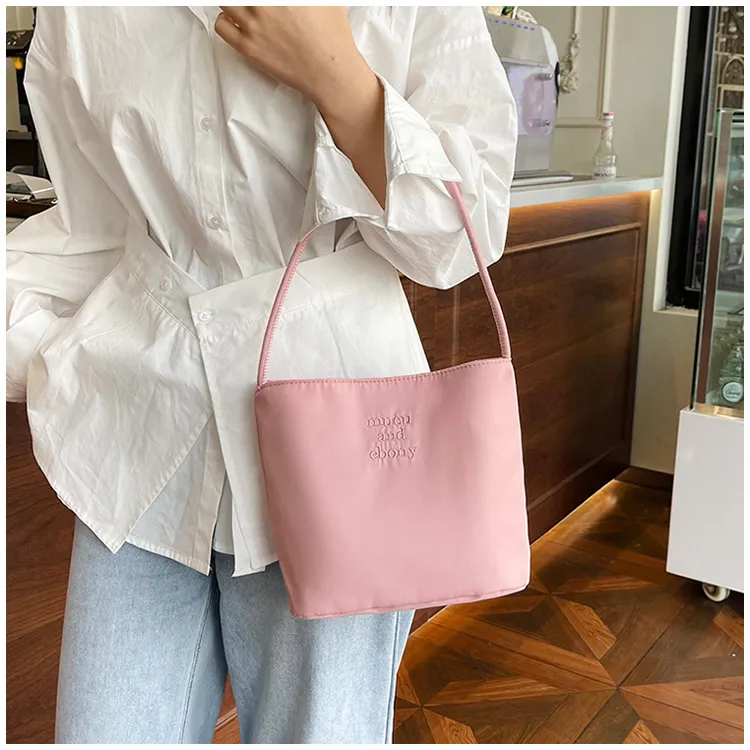 South Korea Style 2024 New Nylon Bucket Bag Women's Casual Versatile Handbag Shoulder Armpit Bag showcase 12