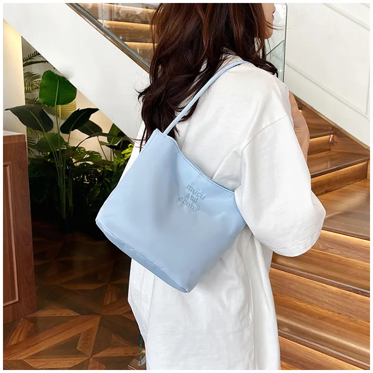 South Korea Style 2024 New Nylon Bucket Bag Women's Casual Versatile Handbag Shoulder Armpit Bag showcase 16
