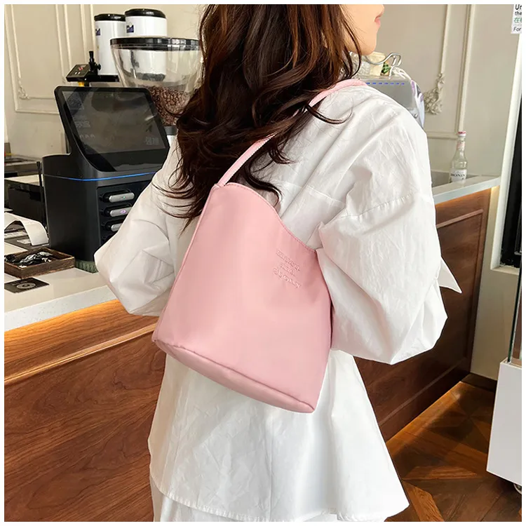 South Korea Style 2024 New Nylon Bucket Bag Women's Casual Versatile Handbag Shoulder Armpit Bag showcase 7