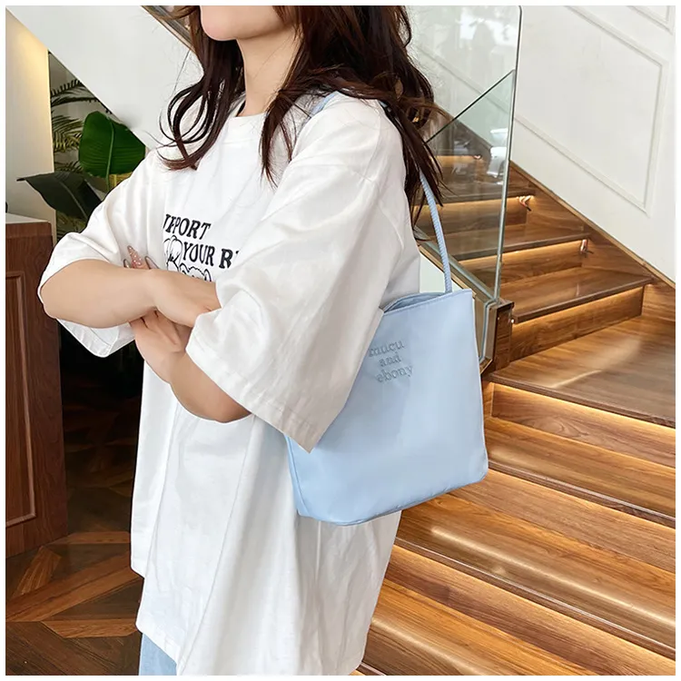 South Korea Style 2024 New Nylon Bucket Bag Women's Casual Versatile Handbag Shoulder Armpit Bag showcase 14