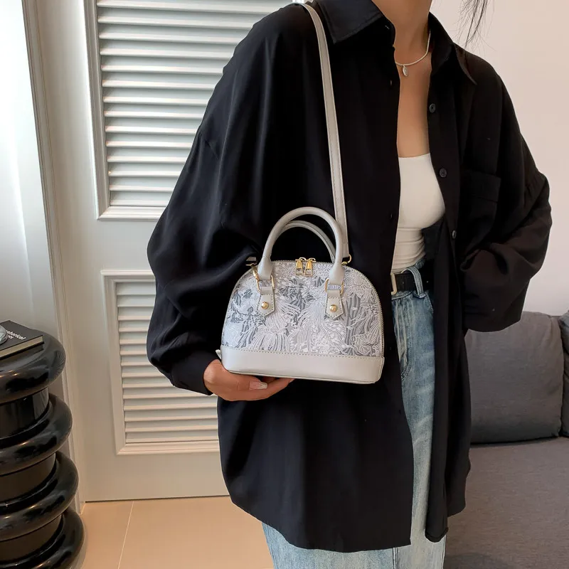 Women's Fashion Shell Shoulder Messenger Bag - Stylish Pattern Stitching Portable Handbag for Summer 2023 thumbnail 3