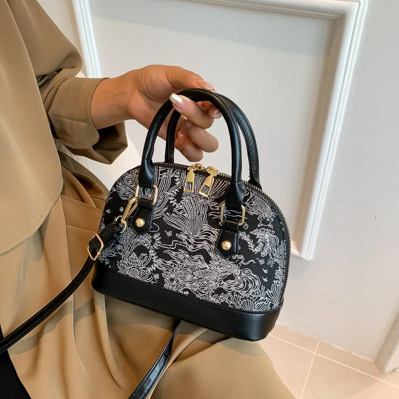 Women's Fashion Shell Shoulder Messenger Bag - Stylish Pattern Stitching Portable Handbag for Summer 2023 thumbnail 2