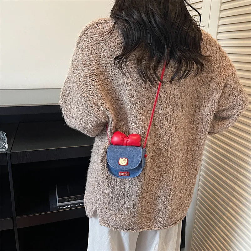Cute Cartoon Bow Design Fashionable Women's Shoulder Bag & Crossbody Bag - Stylish & Versatile for Daily Use - Image 4