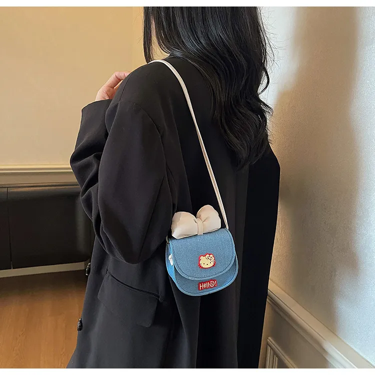 Cute Cartoon Bow Design Fashionable Women's Shoulder Bag & Crossbody Bag - Stylish & Versatile for Daily Use showcase 11
