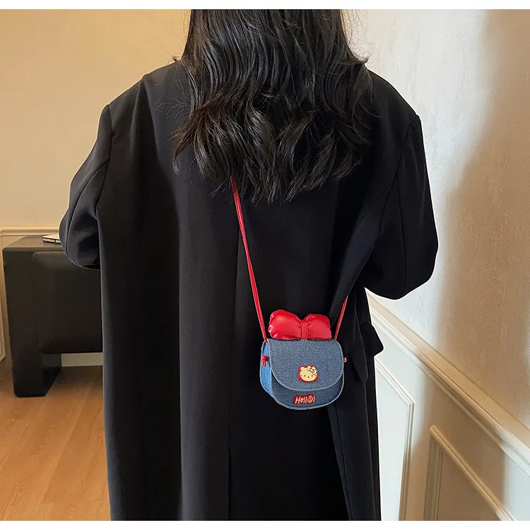 Cute Cartoon Bow Design Fashionable Women's Shoulder Bag & Crossbody Bag - Stylish & Versatile for Daily Use showcase 17
