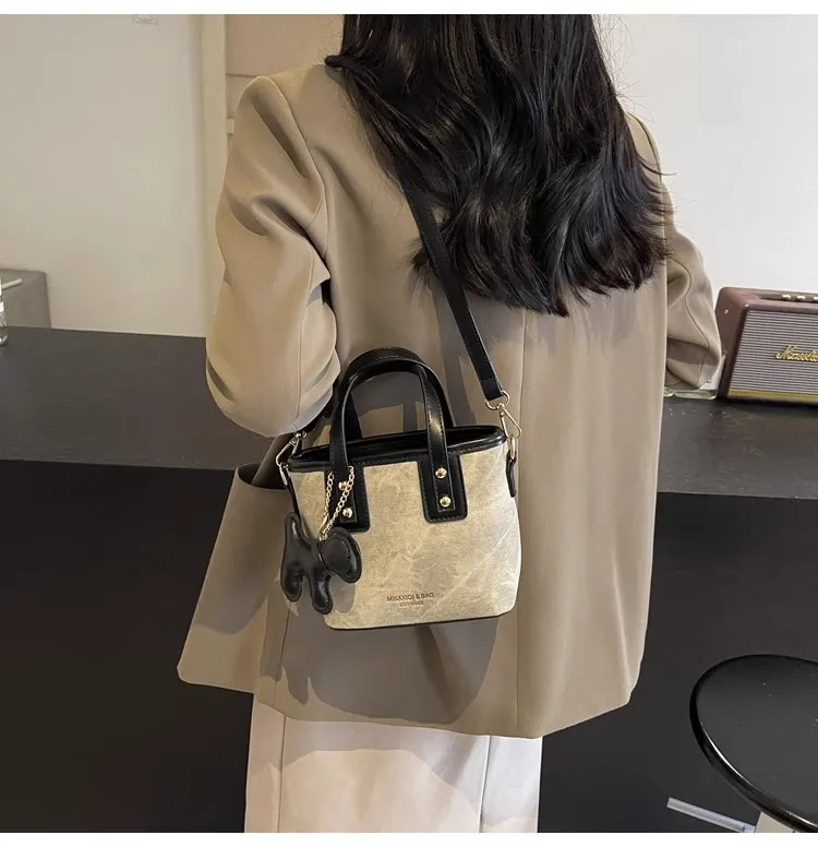 Women's Retro Color-Block Crossbody Bag 2026 - Stylish Small Shoulder Handbag for Autumn/Winter Fashion showcase 15