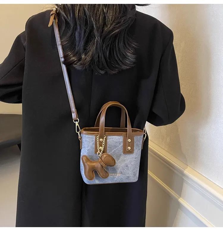 Women's Retro Color-Block Crossbody Bag 2026 - Stylish Small Shoulder Handbag for Autumn/Winter Fashion showcase 13