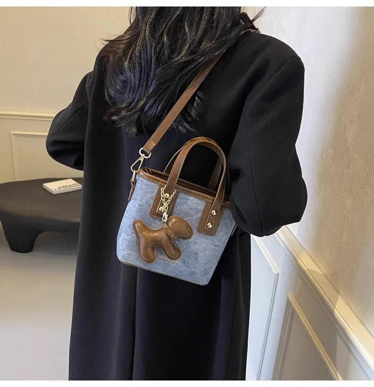 Women's Retro Color-Block Crossbody Bag 2026 - Stylish Small Shoulder Handbag for Autumn/Winter Fashion showcase 12