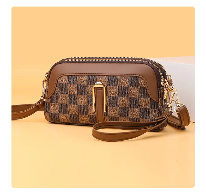 New 2025 Women's Small Shoulder Bag Versatile Coin Purse Phone Holder Clutch Crossbody Bag for Mothers showcase 10