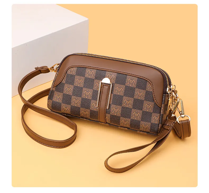 New 2025 Women's Small Shoulder Bag Versatile Coin Purse Phone Holder Clutch Crossbody Bag for Mothers showcase 12