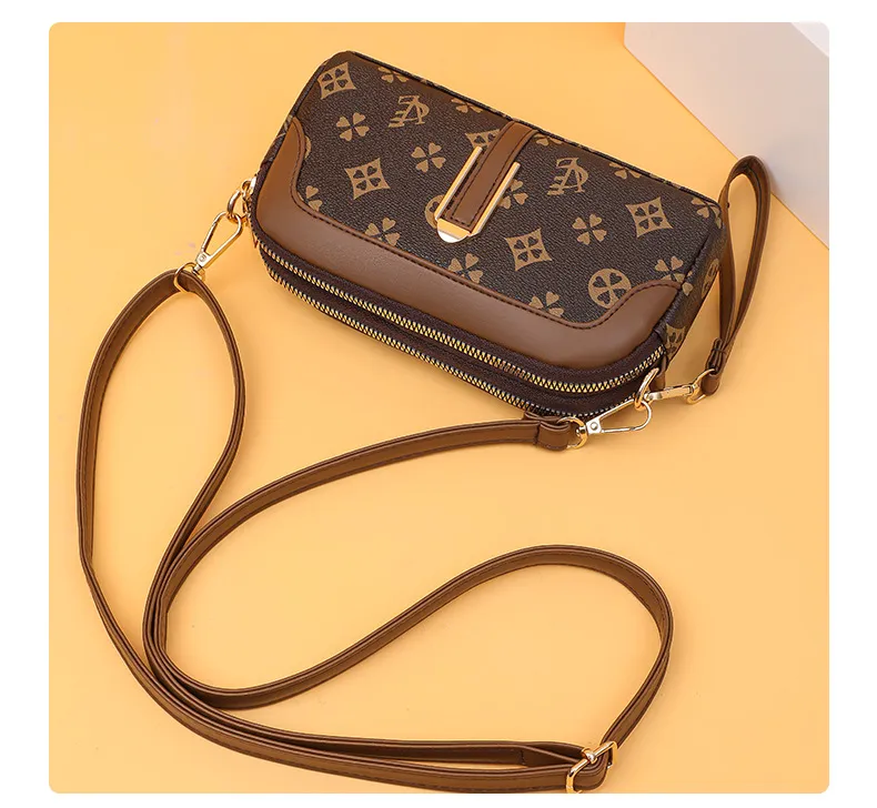 New 2025 Women's Small Shoulder Bag Versatile Coin Purse Phone Holder Clutch Crossbody Bag for Mothers showcase 14