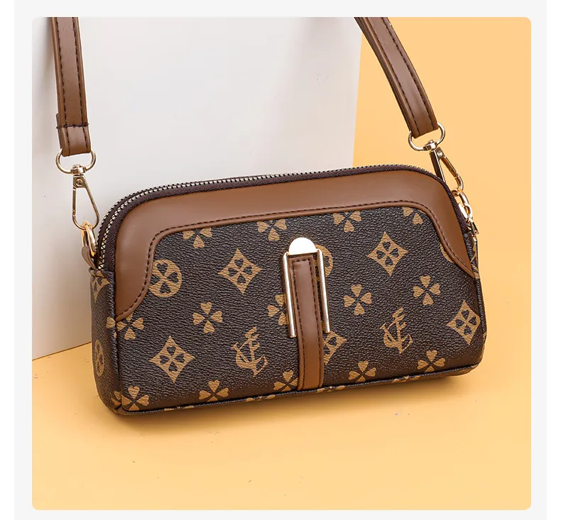 New 2025 Women's Small Shoulder Bag Versatile Coin Purse Phone Holder Clutch Crossbody Bag for Mothers showcase 19