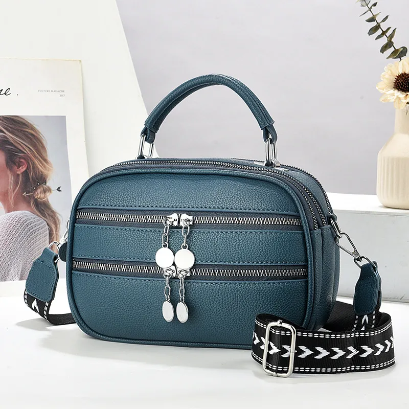 Elegant Korean Style Autumn Winter Handbag for Women - Fashionable Small Shoulder Crossbody Bag for Mothers thumbnail 2