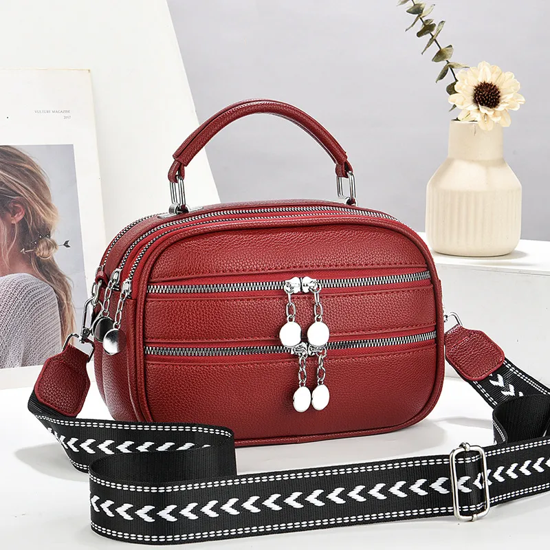 Elegant Korean Style Autumn Winter Handbag for Women - Fashionable Small Shoulder Crossbody Bag for Mothers thumbnail 8