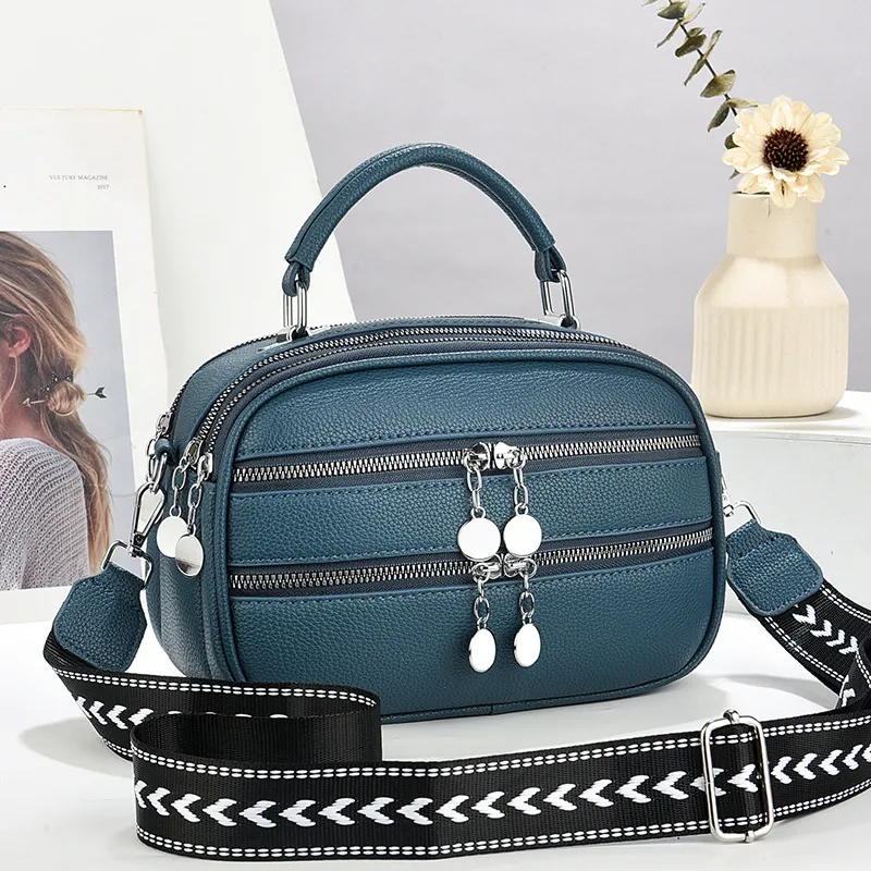 Elegant Korean Style Autumn Winter Handbag for Women - Fashionable Small Shoulder Crossbody Bag for Mothers thumbnail 10