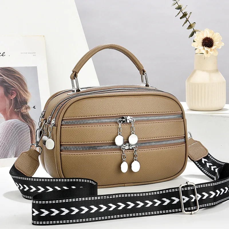 Elegant Korean Style Autumn Winter Handbag for Women - Fashionable Small Shoulder Crossbody Bag for Mothers thumbnail 6