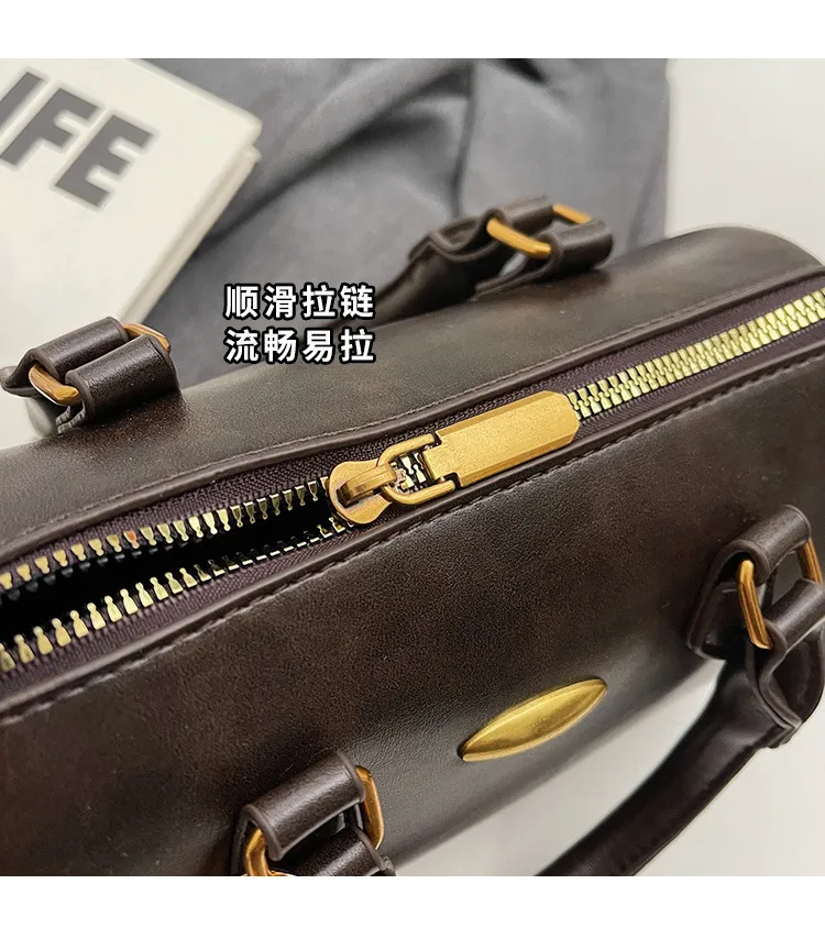 Vintage Trendy Pillow Bag for Women - Casual Stylish Handbag, 2025 Winter Collection, Versatile Shoulder Crossbody Small Bag showcase 5