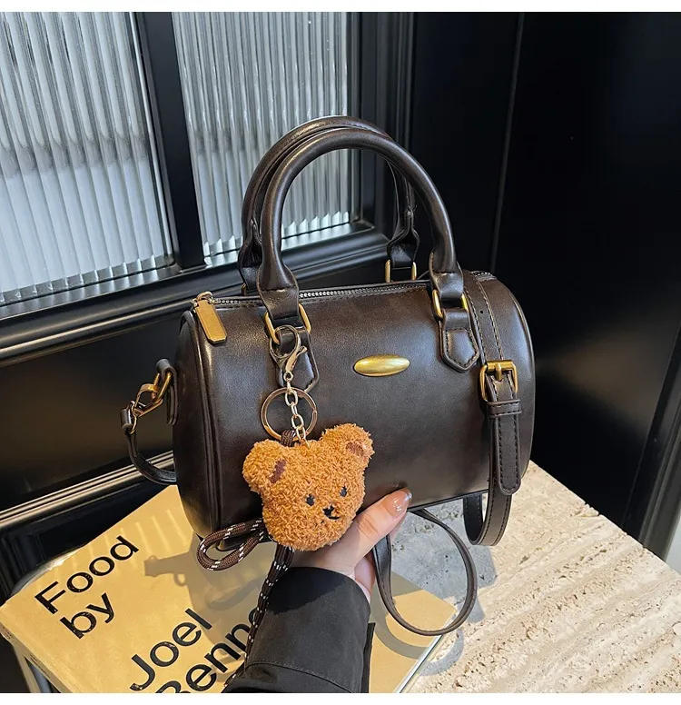 Vintage Trendy Pillow Bag for Women - Casual Stylish Handbag, 2025 Winter Collection, Versatile Shoulder Crossbody Small Bag showcase 20