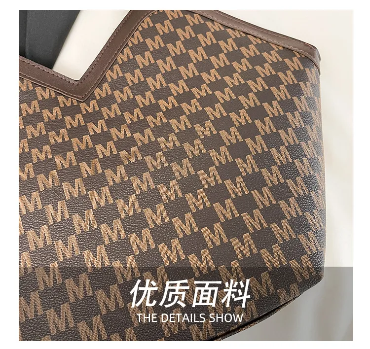 Luxury Plaid Shoulder Bag for Women - Stylish Autumn/Winter Commuter Armpit Bag, Versatile Handbag for Everyday Use showcase 7