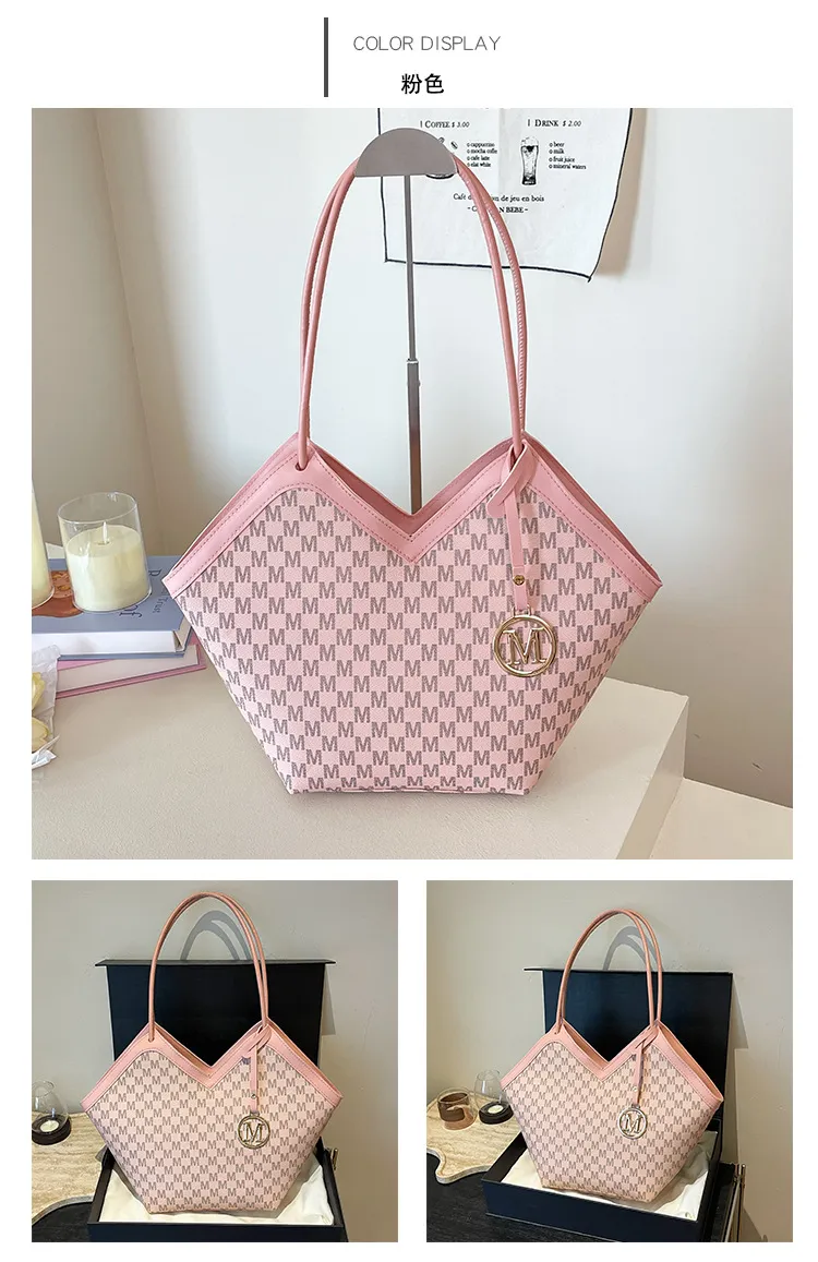 Luxury Plaid Shoulder Bag for Women - Stylish Autumn/Winter Commuter Armpit Bag, Versatile Handbag for Everyday Use showcase 15
