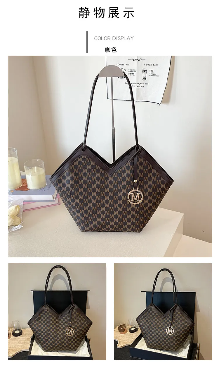 Luxury Plaid Shoulder Bag for Women - Stylish Autumn/Winter Commuter Armpit Bag, Versatile Handbag for Everyday Use showcase 13