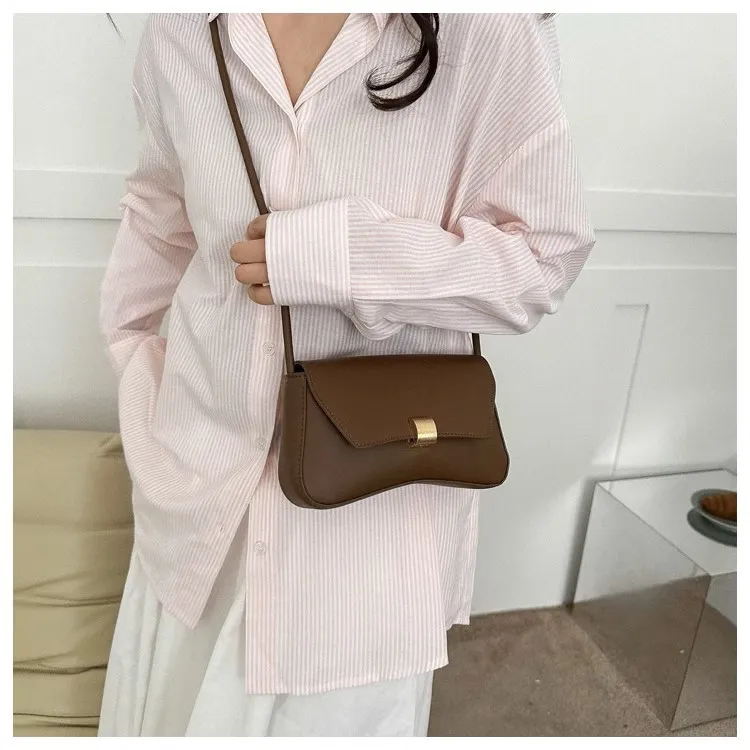2025 New Arrival Retro Baguette Bag for Women - Stylish Portable Underarm Shoulder Crossbody Small Bag for Girls showcase 12