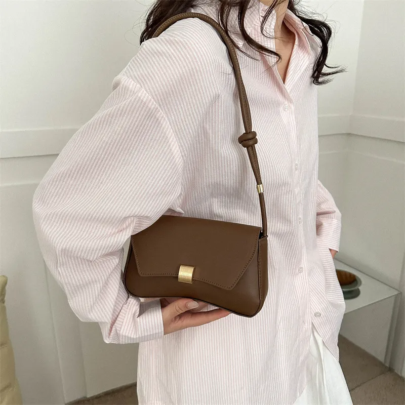 2025 New Arrival Retro Baguette Bag for Women - Stylish Portable Underarm Shoulder Crossbody Small Bag for Girls thumbnail 4