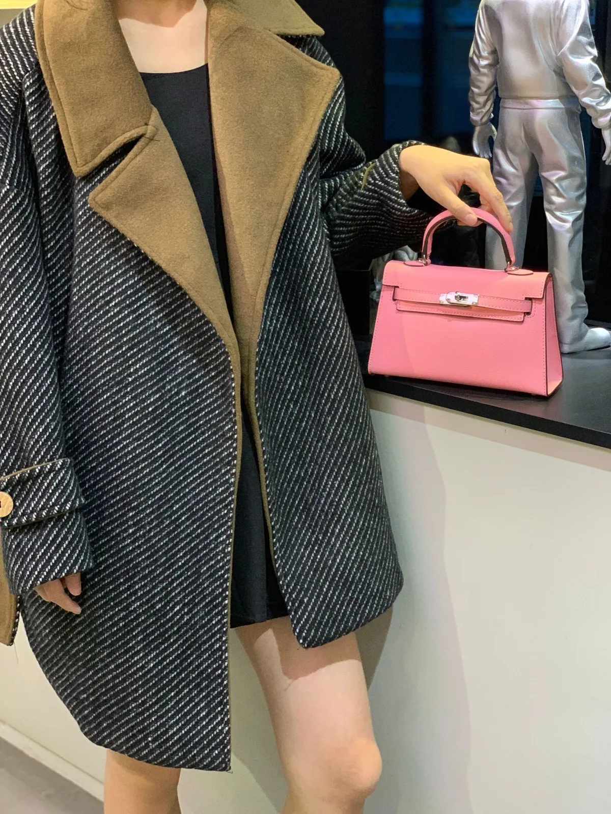 New 2026 Model Mini Kelly Bag - High-End Women's Single Shoulder Crossbody Handbag for Spring/Summer Fashion showcase 11