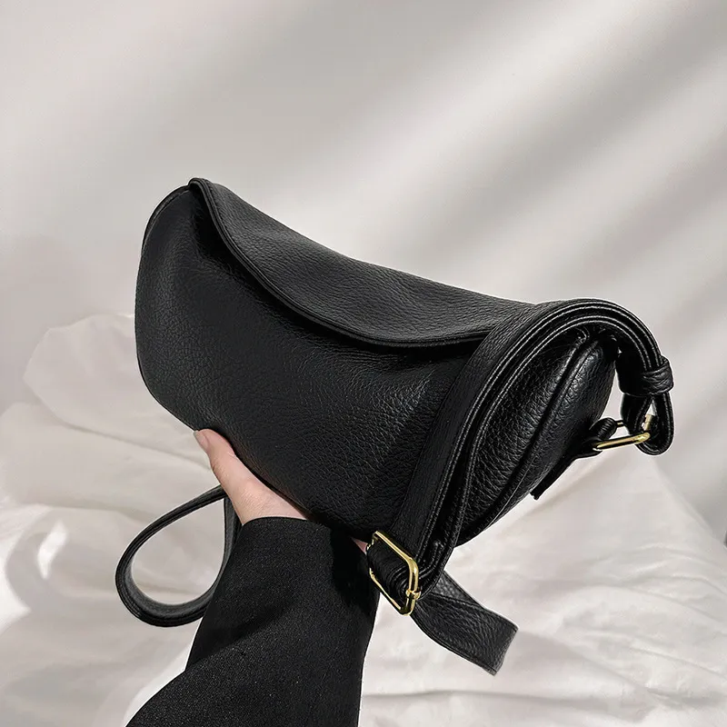 Fashionable Women's Dumpling Bag - Chic Niche Design 2023 Small Shoulder Crossbody Bag, Versatile All-Match Style for Everyday Elegance - Image 1