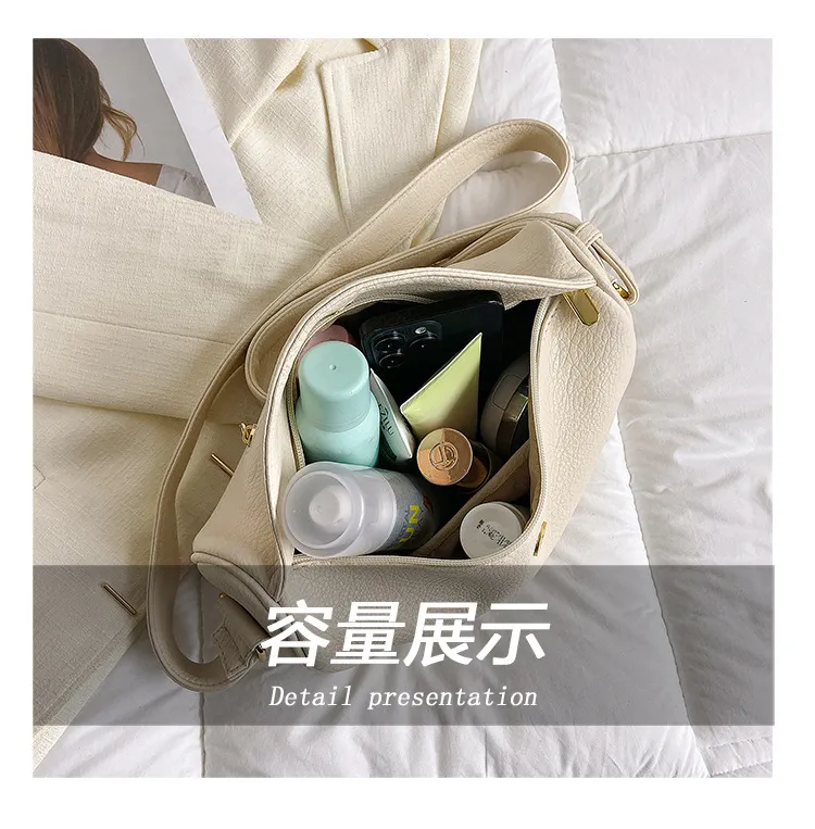 Fashionable Women's Dumpling Bag - Chic Niche Design 2023 Small Shoulder Crossbody Bag, Versatile All-Match Style for Everyday Elegance showcase 8