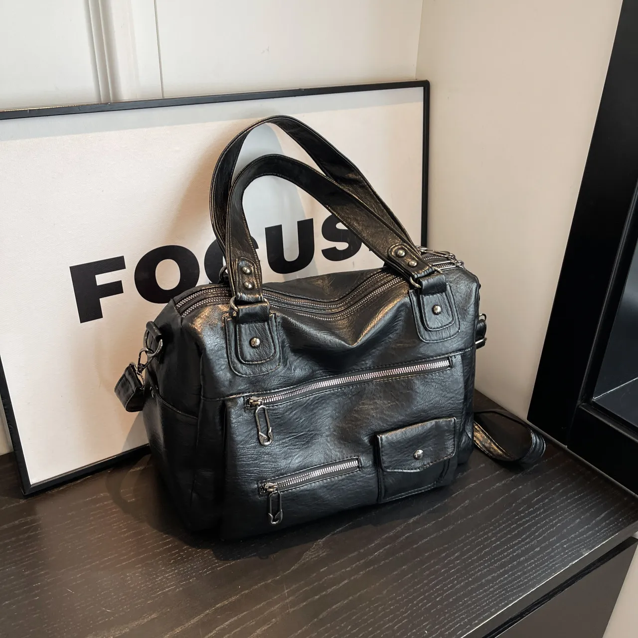 Luxury Women's Tote Bag Korean Niche Style Large Capacity Crossbody Shoulder Bag Fashionable Handbag for Daily Use thumbnail 6