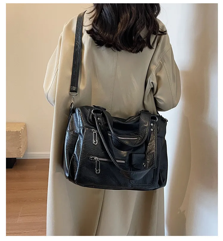 Luxury Women's Tote Bag Korean Niche Style Large Capacity Crossbody Shoulder Bag Fashionable Handbag for Daily Use showcase 1