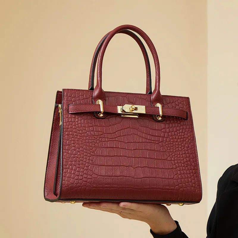 Elegant Large Capacity Crossbody Handbag for Middle-Aged Women, Premium Bridal Wedding Shoulder Bag - Image 2