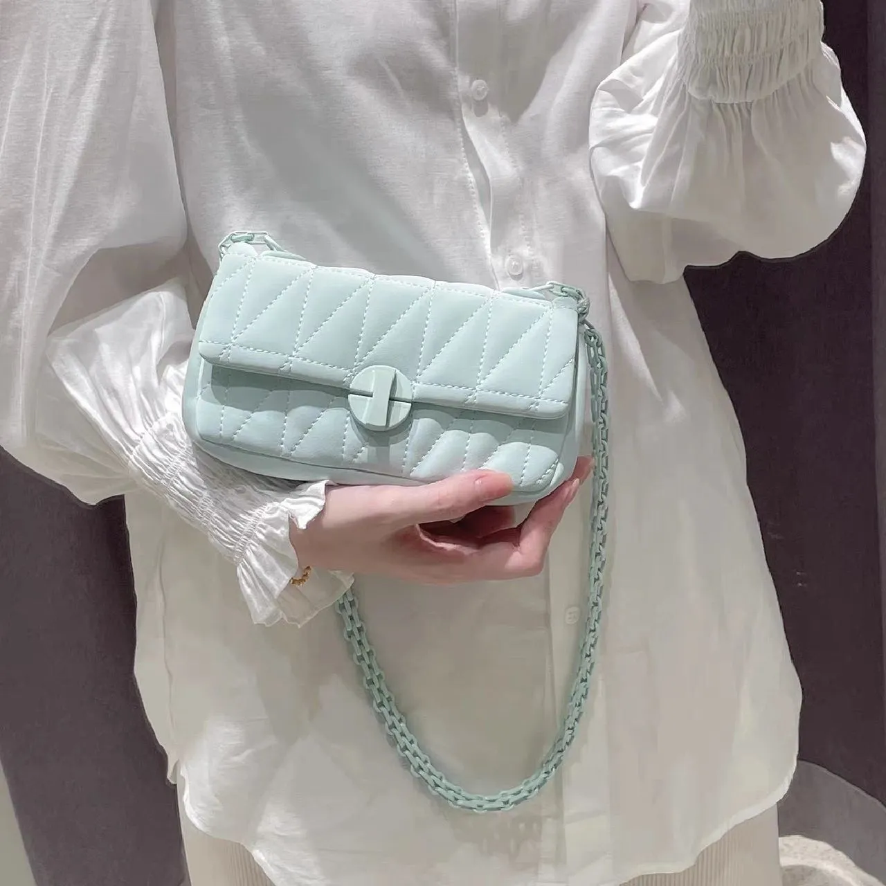 2026 Spring Summer Quilted Chain Shoulder Bag for Women, Versatile Crossbody Small Square Bag, High-End Textured Handbag - Image 3