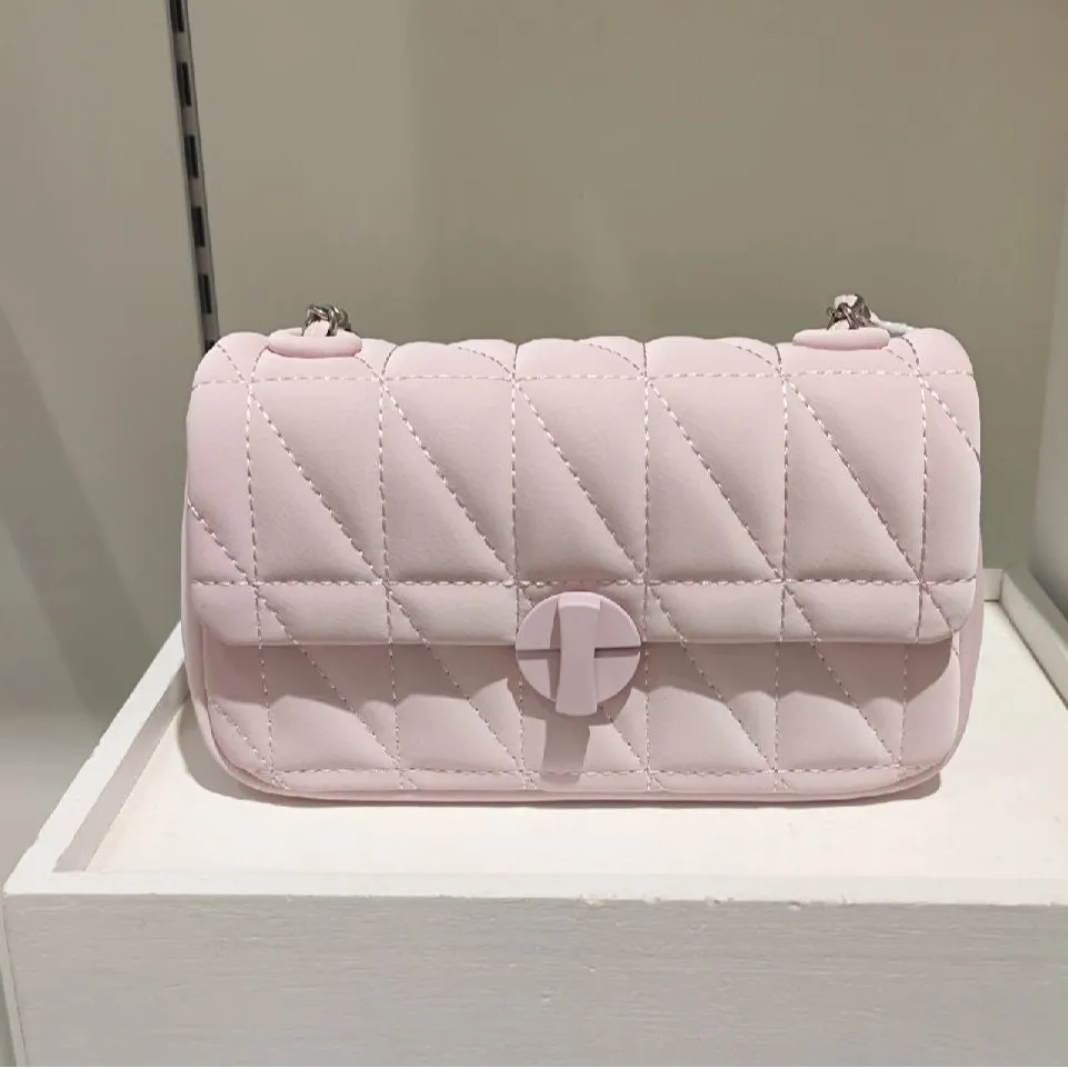 2026 Spring Summer Quilted Chain Shoulder Bag for Women, Versatile Crossbody Small Square Bag, High-End Textured Handbag - Image 1
