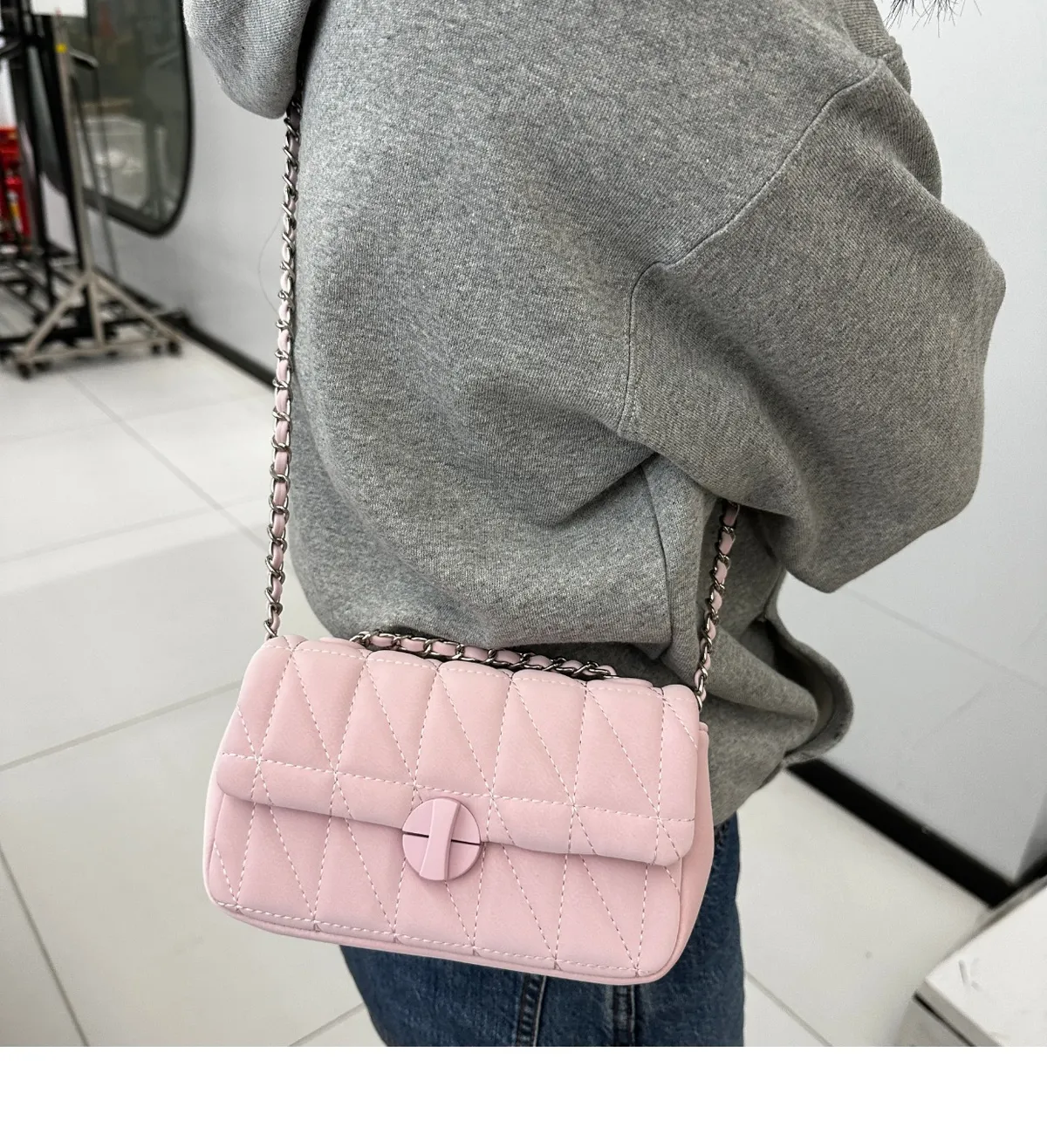 2026 Spring Summer Quilted Chain Shoulder Bag for Women, Versatile Crossbody Small Square Bag, High-End Textured Handbag showcase 6