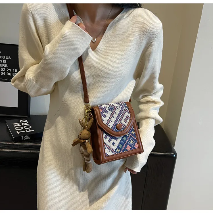 Women's Ethnic Style Crossbody Phone Bag - 2023 Fashion Small Square Shoulder Purse with Coin Pouch, Versatile Accessory for Daily Use showcase 19