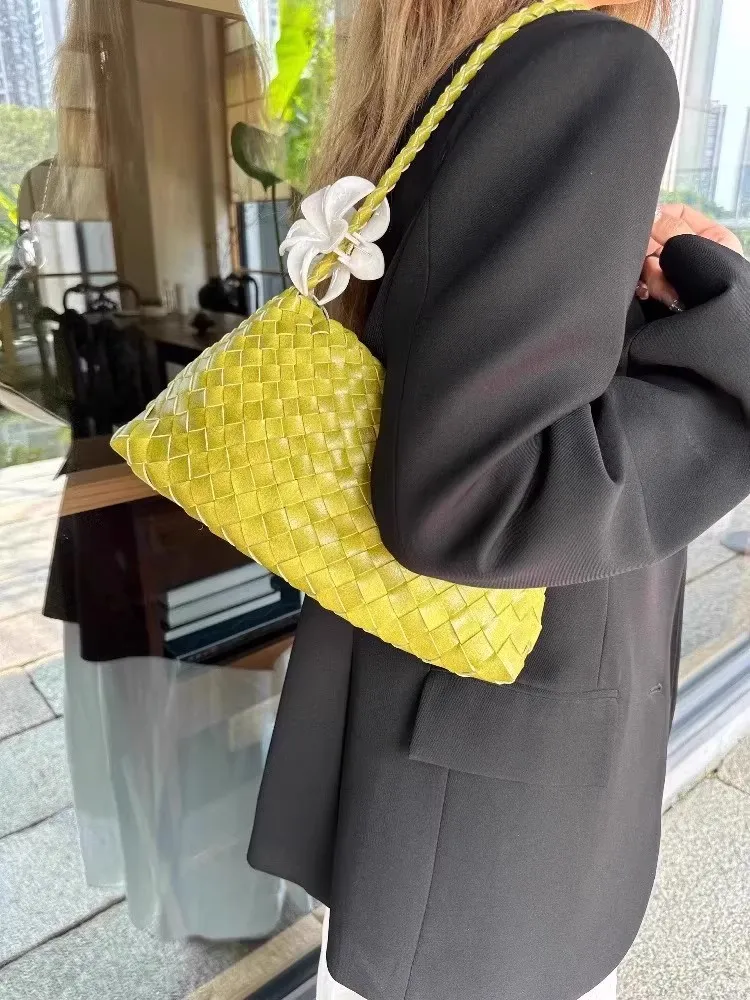 Hand-Woven Underarm Bag Women's Fashion 2026 Tote Shoulder Bag Set Chic Versatile Style showcase 3