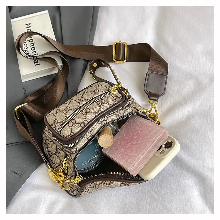 2026 Fashionable Crossbody Bag with Multiple Pockets, Wide Strap Commuter Chest Pack, Single Shoulder Bag for Women showcase 7