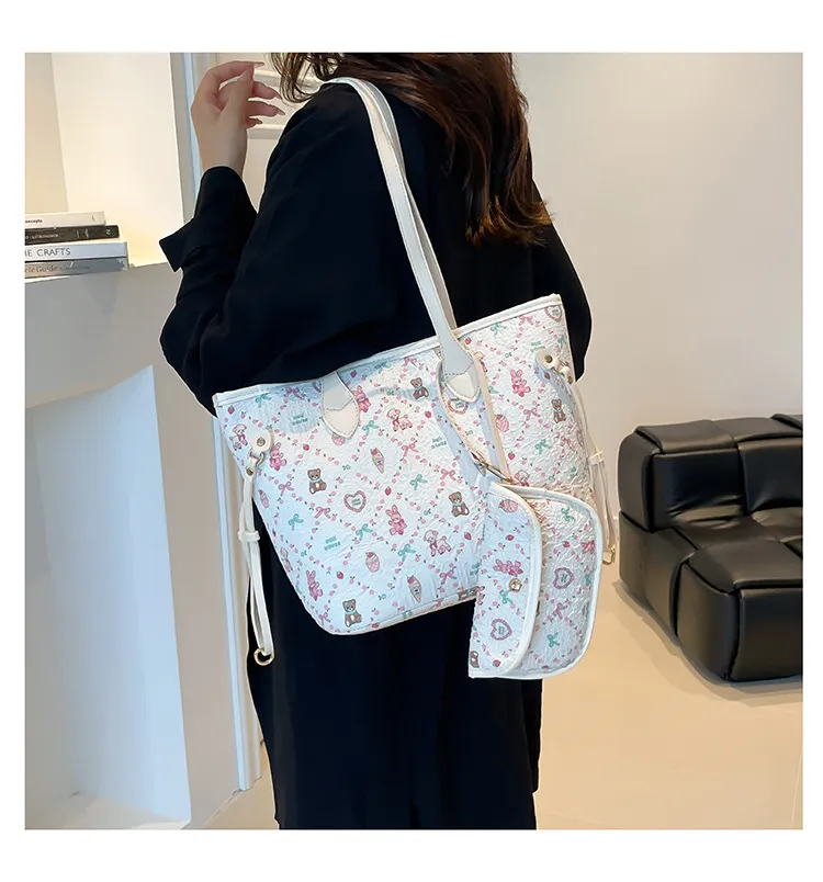2025 New Women's High-End Armpit Bag Simple Shoulder Crossbody Versatile Temperament Handbag showcase 17
