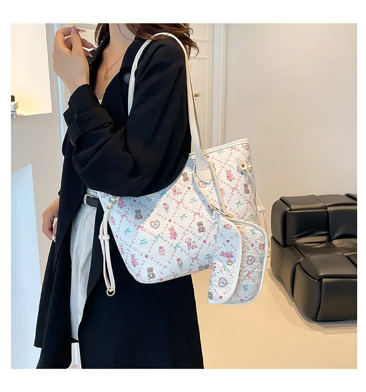 2025 New Women's High-End Armpit Bag Simple Shoulder Crossbody Versatile Temperament Handbag showcase 16
